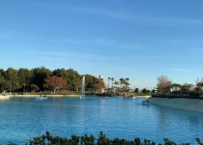 Luxury Duplex- 7 Minutes From The