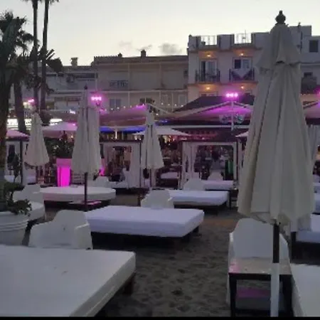 Luxury Duplex- 7 Minutes From The * Τορρεμολίνος