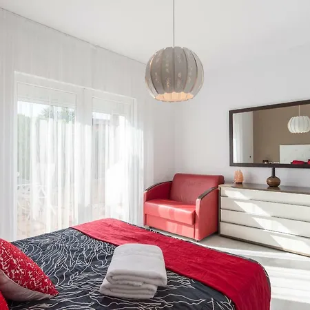 Luxury Duplex- 7 Minutes From The * 托雷莫利诺斯