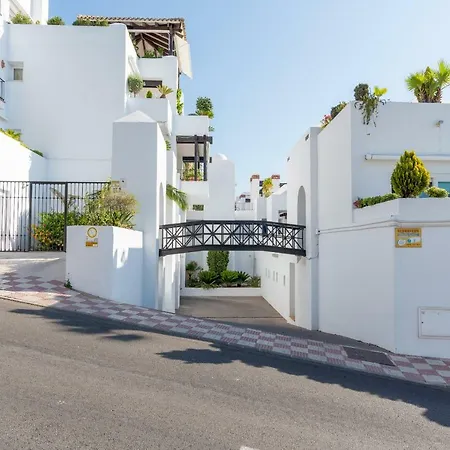 Luxury Duplex- 7 Minutes From The * Τορρεμολίνος