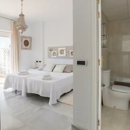 公寓 Luxury Duplex- 7 Minutes From The 托雷莫利诺斯