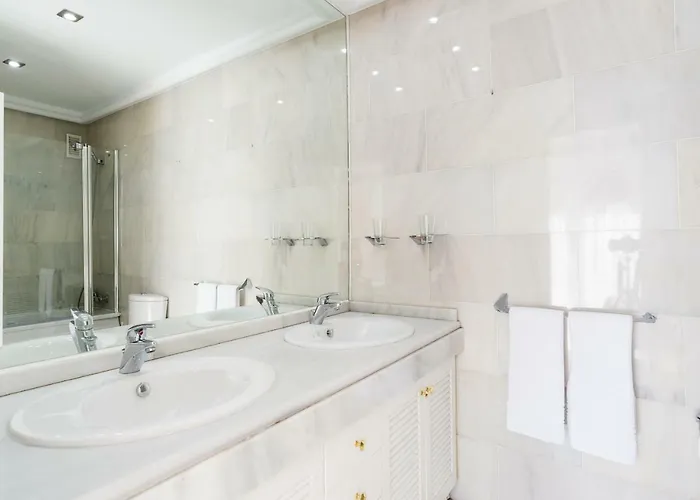 Luxury Duplex- 7 Minutes From The Apartment *