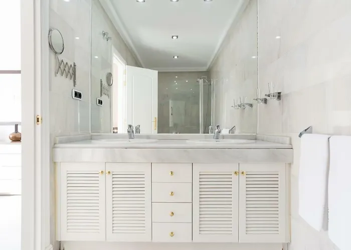 Luxury Duplex- 7 Minutes From The * Torremolinos