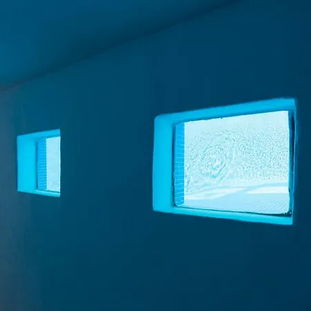 Luxury Duplex- 7 Minutes From The *